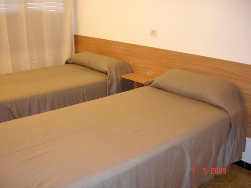 Hostal Can Blanco Sarriá de Ter Екстериор снимка