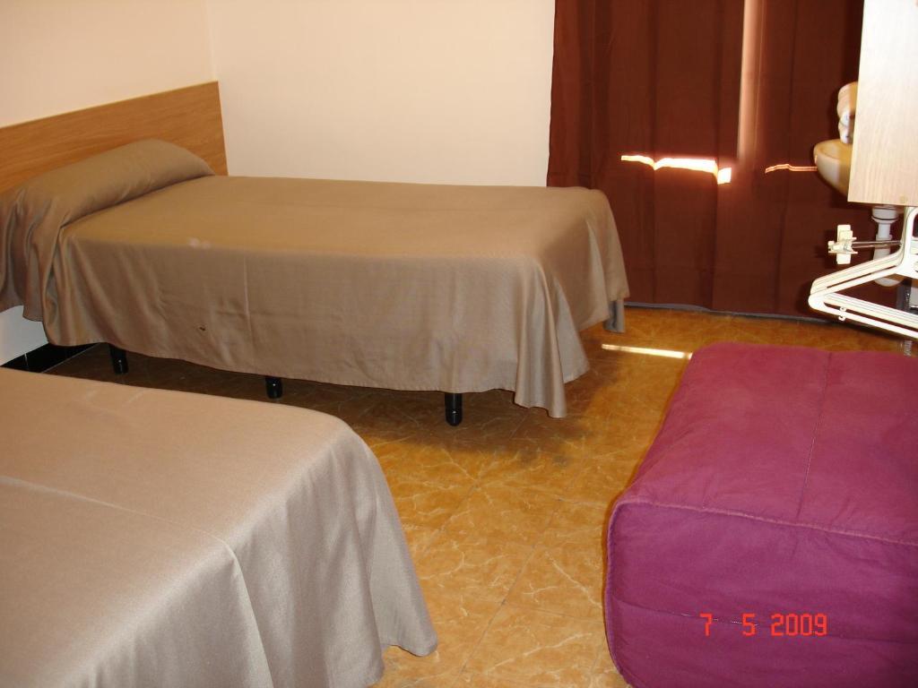Hostal Can Blanco Sarriá de Ter Екстериор снимка
