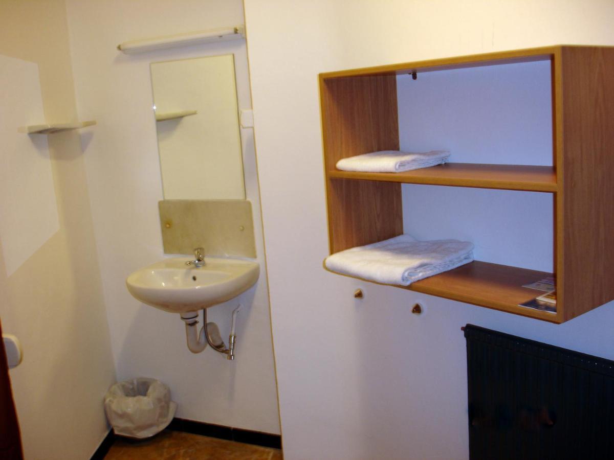 Hostal Can Blanco Sarriá de Ter Екстериор снимка